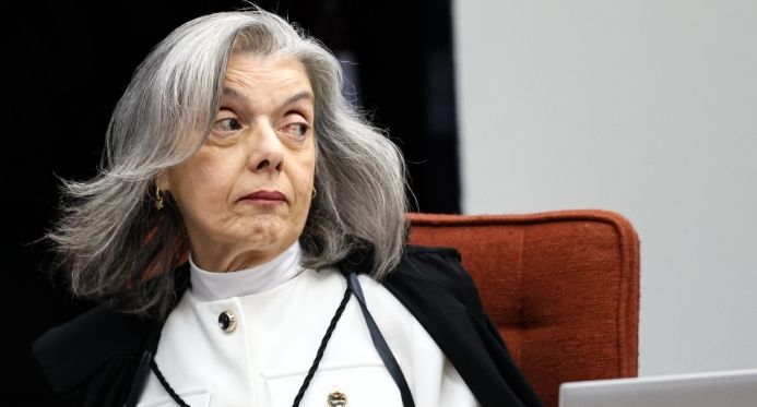 Prestes a ser a única mulher no STF, Cármen Lúcia fala sobre vaga enquanto pressão por nova ministra aumenta