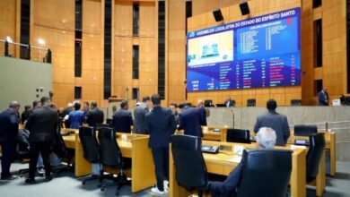 Ales aprova abono de até R$ 2,5 mil em dezembro para servidores do ES