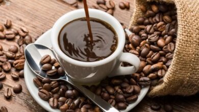 Beber uma xícara de café por dia reduz risco de arritmia cardíaca em quase 40%, indica estudo