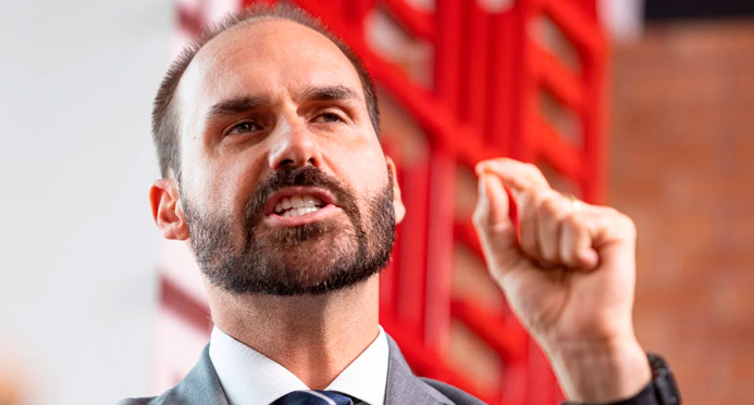 Eduardo Bolsonaro diz que ser chamado de réu pelo STF é “motivo de orgulho”