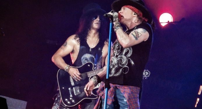 Guns N' Roses confirma show no ES em abril de 2026