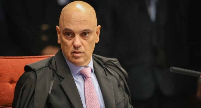 Moraes exige laudos e câmeras de operação no Rio e suspende inquérito contra famílias