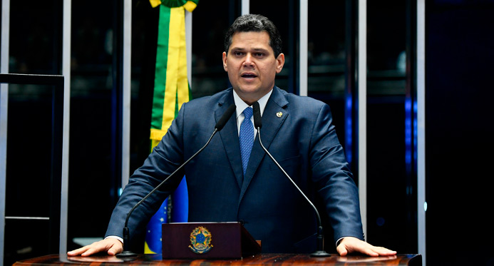 Alcolumbre envia PL da Dosimetria à CCJ e designa Esperidião Amin relator