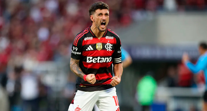 Arrascaeta do Flamengo supera Lionel Messi e é eleito o Rei da América