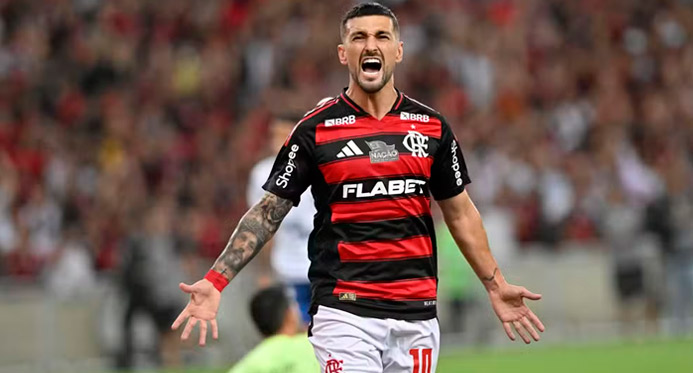 Arrascaeta é escolhido como craque do Prêmio Brasileirão 2025