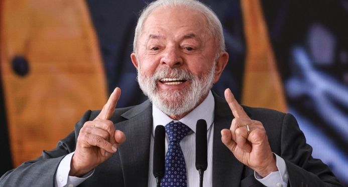 Lula diz que ‘salário e jornada decentes’ é o que vai ‘fazer as pessoas trabalharem’