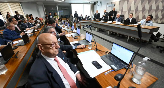 PL da Dosimetria avança na CCJ e pode ser votado hoje pelo plenário do Senado