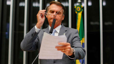 Bolsonaro planeja ler livros para reduzir pena; pedido aguarda decisão do STF