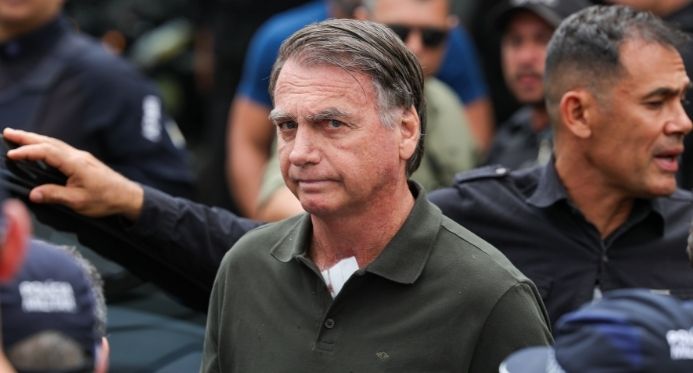 Moraes nega recurso para levar condenação de Bolsonaro ao plenário do STF e mantém pena