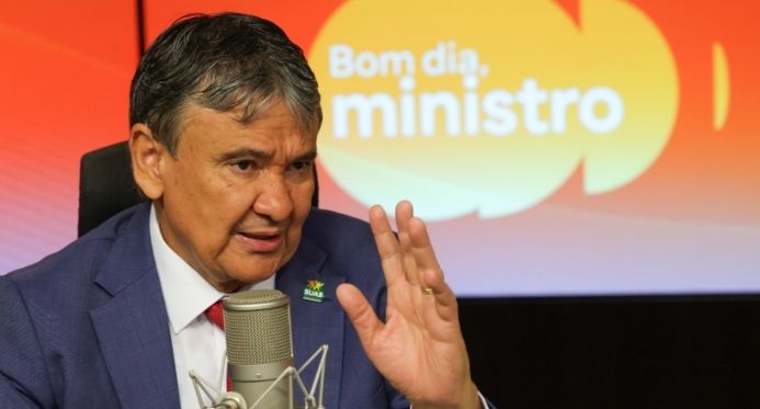 PF investiga notícias falsas sobre Bolsa Família e ministro classifica prática como crime