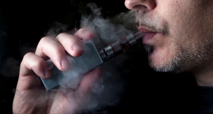 Acordo nacional intensifica fiscalização para barrar venda ilegal de cigarros eletrônicos