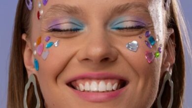 Glitter, fantasias e Sol: dicas para que a pele não sofra no carnaval