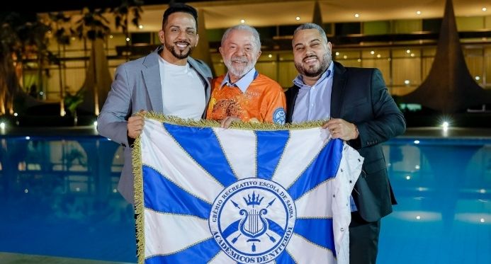 Homenagem a Lula no Carnaval do Rio provoca disputa judicial e reação da oposição