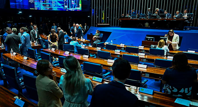 Congresso Nacional oficializa Frente Parlamentar pela Paz Mundial