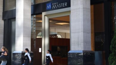 Escândalo do Banco Master: Lula culpa gestão Bolsonaro enquanto oposição mira o PT