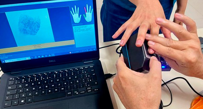 Justiça Eleitoral usa SMS para convocar eleitores sem biometria no Espírito Santo