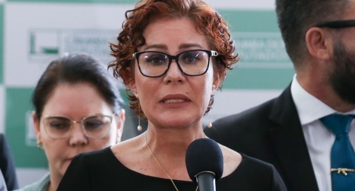 Justiça da Itália autoriza extradição de Carla Zambelli para cumprimento de pena no Brasil