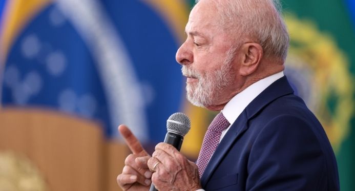 Lula sanciona Lei Antifacção que prevê até 40 anos de prisão para chefes do crime