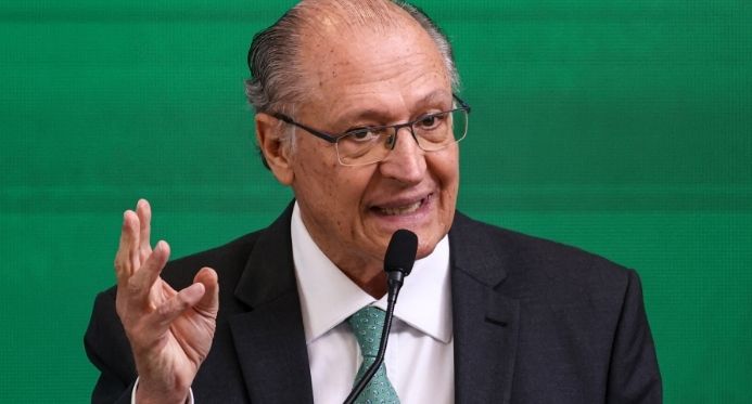 No ES, Alckmin confirma saída de ministério e cita Haddad, França e Tebet para governo de SP