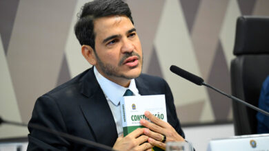 Após derrota no Senado, Jorge Messias diz aceitar resultado: "Faz parte da democracia"