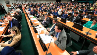 CCJ da Câmara retoma análise do fim da escala 6x1 nesta quarta