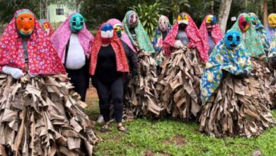 Carnaval de Congo passa de geração em geração e matém viva tradição em Cariacica