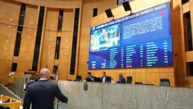 Deputados aprovam reajuste de 4% para servidores e aumentam efetivo da PM e Bombeiros no ES
