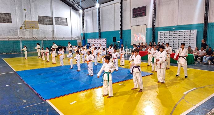 Em Jaguaré, Governo do ES entrega materiais do "Campeões de Futuro" para o Norte Capixaba