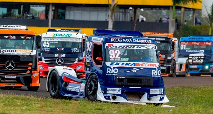 Após revisão da CBA, piloto capixaba Hugo Cibien conquista 5º lugar na Copa Truck