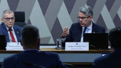 Relatório final da CPI do Crime Organizado que pedia indiciamento de ministros é rejeitado