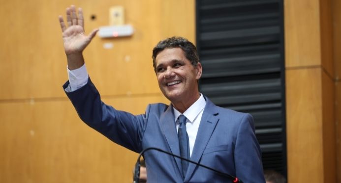 Ricardo Ferraço toma posse como governador do Espírito Santo após renúncia de Casagrande