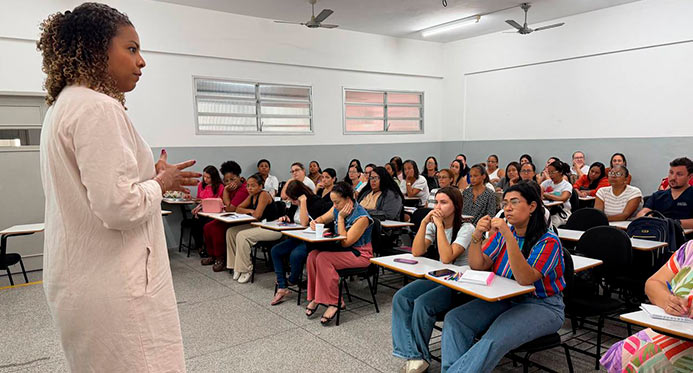Técnicos de Linhares participam de treinamento da Sesa para reforçar segurança em vacinação