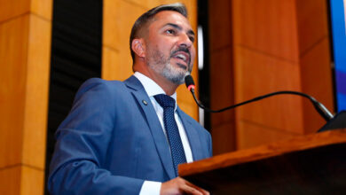 Tyago Hoffmann retorna à Assembleia Legislativa após 15 meses à frente da Saúde do ES