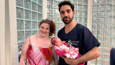 Bebê de 14 dias é salva por equipe do Hospital Dr. Jayme após engasgo grave