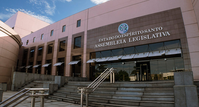 Deputados do ES se mobilizam para derrubar veto sobre notificação de gravidez infantil
