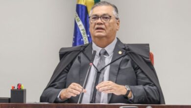Dino abre investigação sobre suposto desvio de emendas para filme de Bolsonaro
