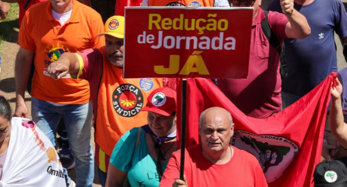 Fim da 6x1: Empresariado recalcula rota e quer negociar mais flexibilidade nas escalas