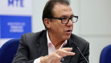Fim da 6x1 não vai ampliar informalidade, nem obstruir comércio nos fins de semana, diz ministro