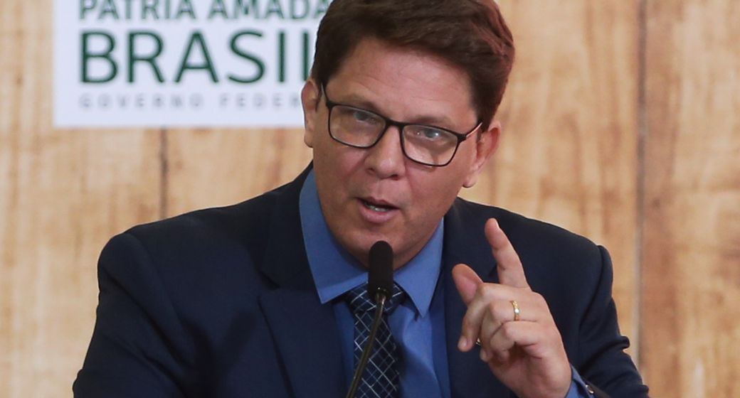 Mario Frias agradeceu Daniel Vorcaro por apoio a filme sobre Jair Bolsonaro