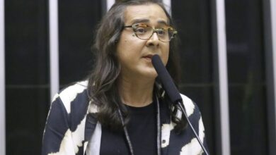 PEC propõe garantir aposentadoria de um salário mínimo a todos os brasileiros