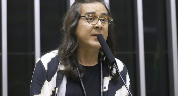 PEC propõe garantir aposentadoria de um salário mínimo a todos os brasileiros