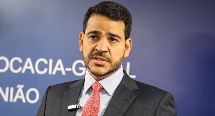 Rejeitado para o STF, Messias define futuro no governo em meio a críticas sobre estratégia