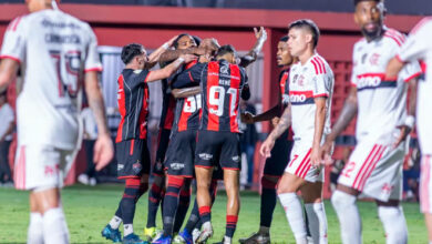 Vitória vence por 2 a 0 e elimina o Flamengo da Copa do Brasil