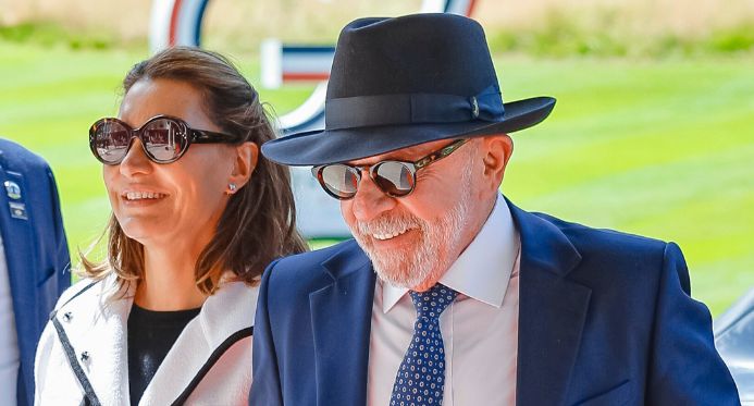 Lula chega à França para o G7 e busca encontro com Trump para barrar novo tarifaço contra o Brasil