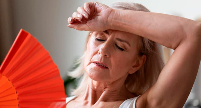 Novo medicamento contra sintomas da menopausa chega ao Brasil sem uso de hormônios