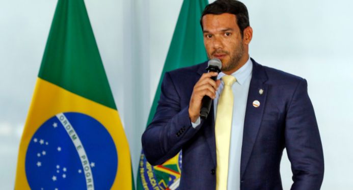 Samir Xaud teria usado verba da CBF para custear viagens de luxo de amantes, revela portal Leo Dias