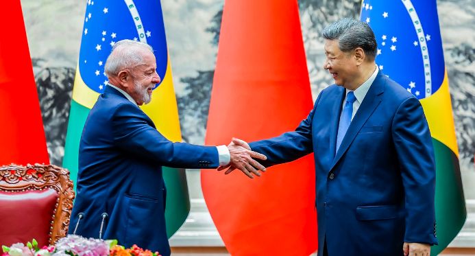 China declara apoio ao Brasil contra interferência externa em meio a tarifaço de Trump e ataques de Milei – Em Dia ES