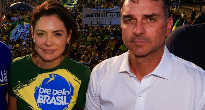 Em guerra com Flávio, Michelle Bolsonaro abandona PL Mulher e repensa candidatura ao Senado