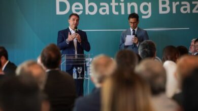 Flávio Bolsonaro repete tática do pai e ataca urnas com mentiras já desmentidas pelo TSE – Em Dia ES