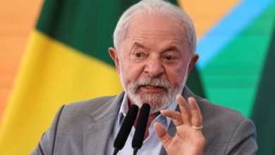 Lula chama Flávio de traidor após senador pedir aos EUA adiamento de tarifaço para depois das eleições